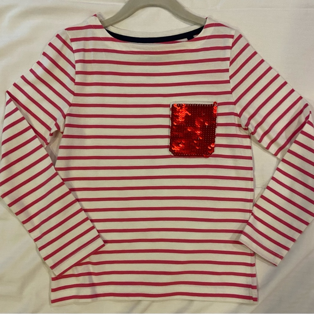 Mini Boden tee with sequin pocket size 7/8 NWOT